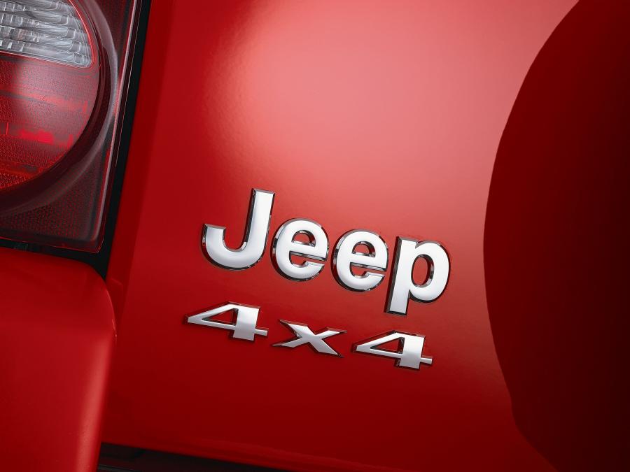  Jeep Liberty Limited 2004 года  (фото 2 из 13)